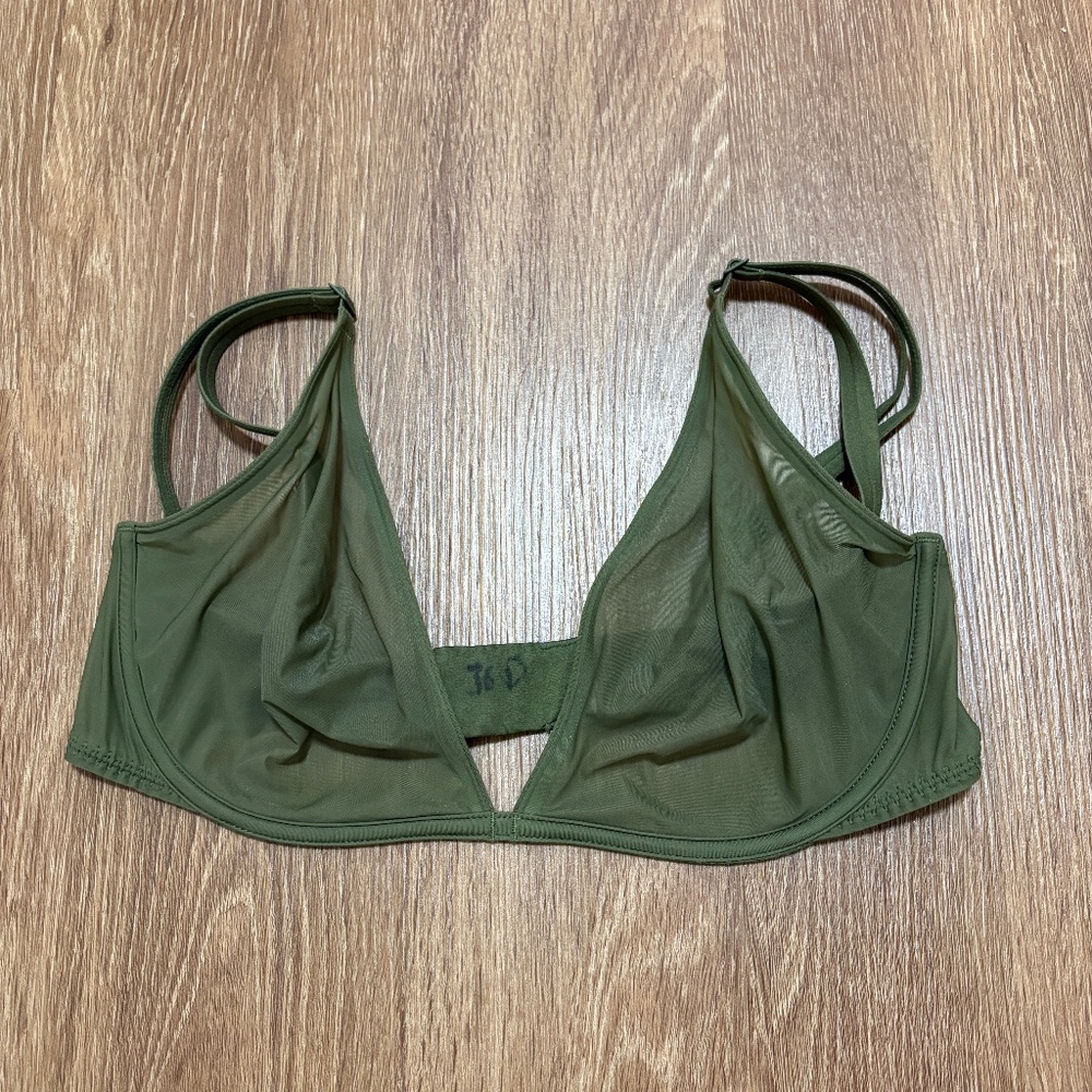 Calvin Klein Sheer Marquisette Unlined Plunge Bra Womens 36D Green